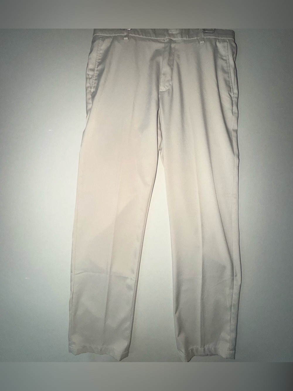 Title 419: Amazon Essentials Men’s Classic Fit Khaki Chino Pants 35x34